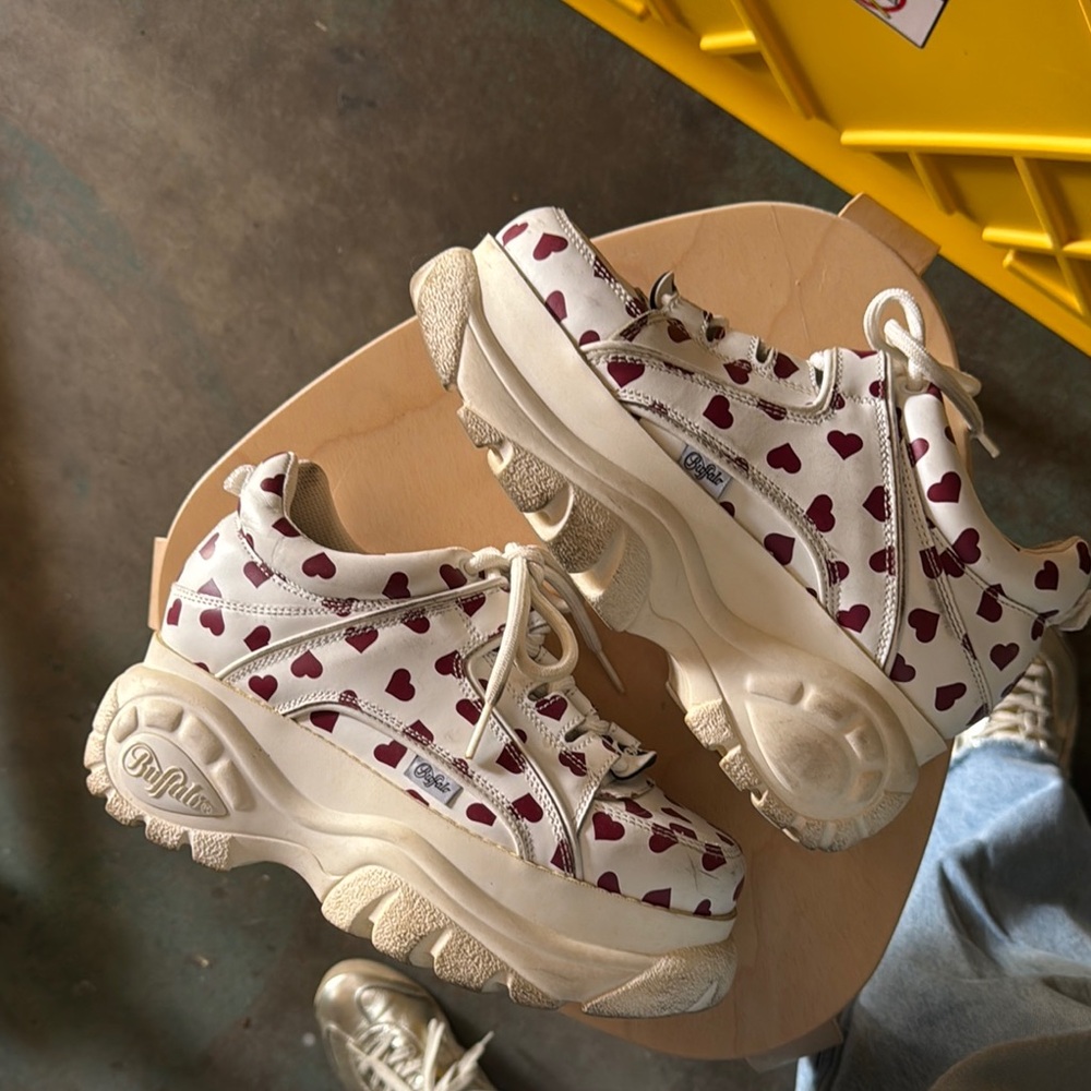 Buffalo London Heart Platforms